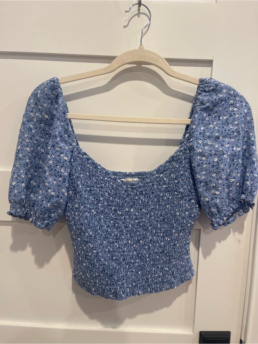 Abercrombie Blue Flower Crop Ballon Sleeve Top Size M